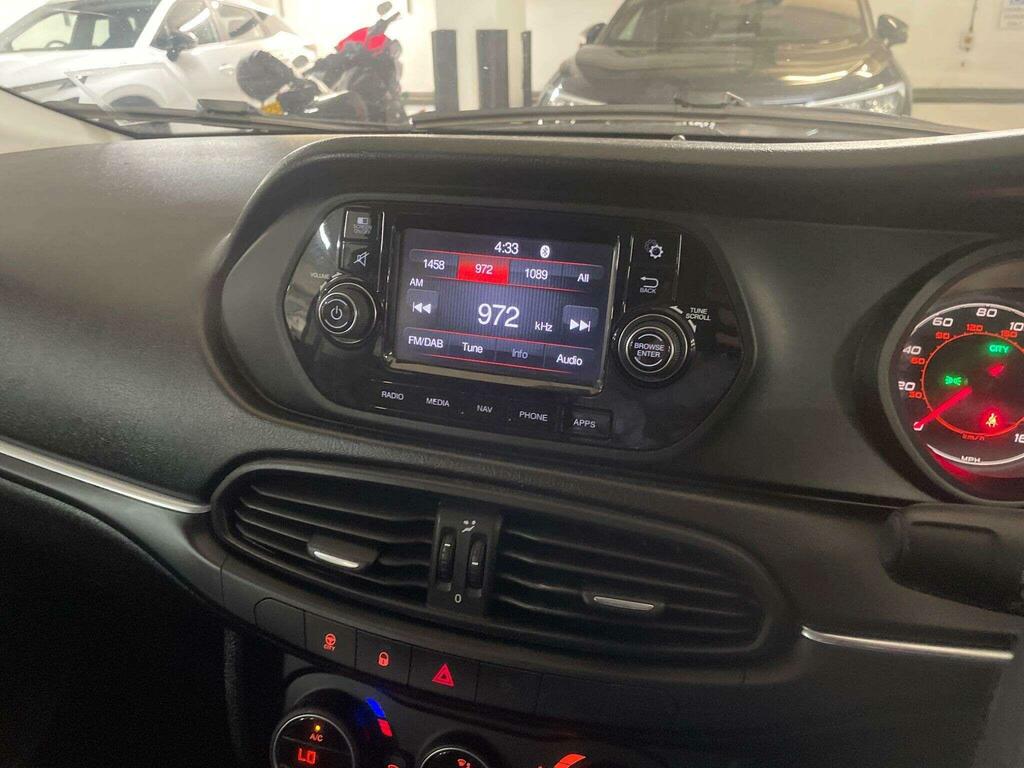 Fiat Tipo 2017 1.4 Mpi Lounge Hatchback Eu White #10