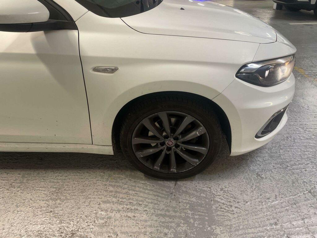 Fiat Tipo 2017 1.4 Mpi Lounge Hatchback Eu White #9