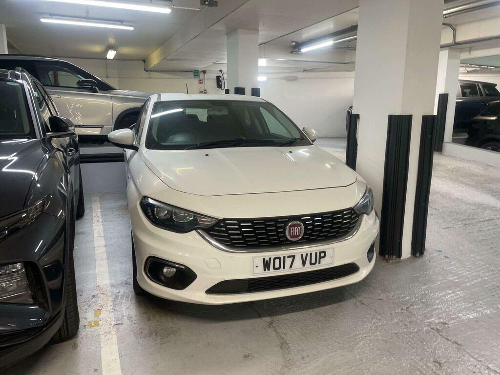 Fiat Tipo 2017 1.4 Mpi Lounge Hatchback Eu White #3