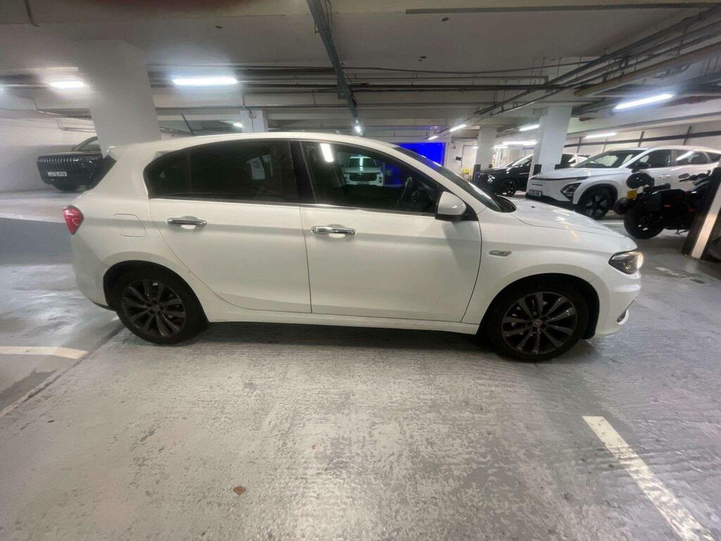 Fiat Tipo 2017 1.4 Mpi Lounge Hatchback Eu White #4
