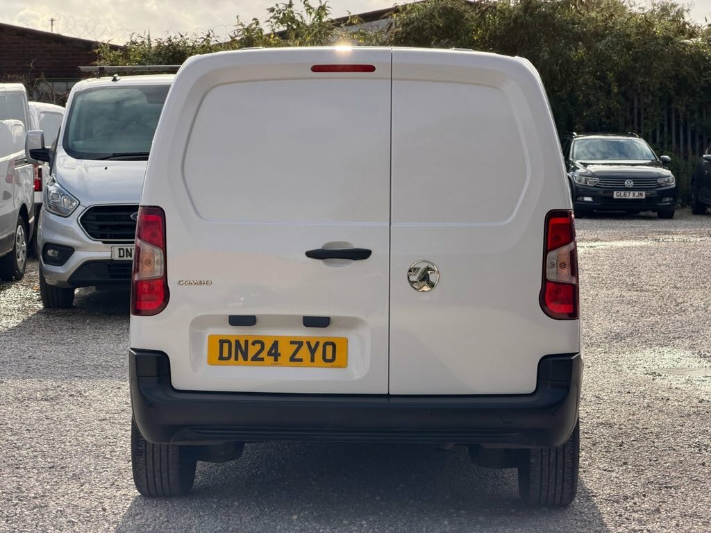 Vauxhall Combo Crg L1 2300 1.5 Tb D 130 Prme Au Silver #9
