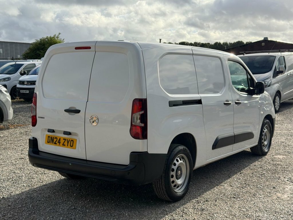 Vauxhall Combo Crg L1 2300 1.5 Tb D 130 Prme Au Silver #11