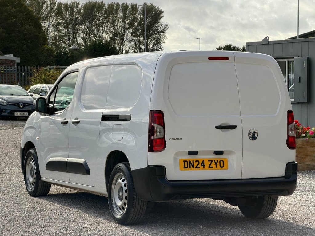 Vauxhall Combo Crg L1 2300 1.5 Tb D 130 Prme Au Silver #13