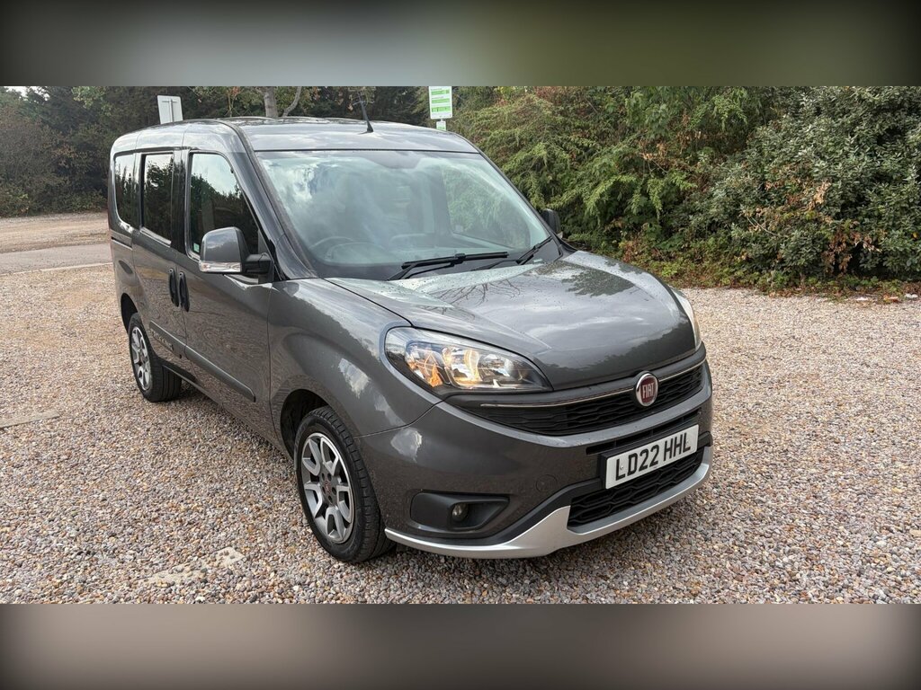 Fiat Doblo 1.6 Multijetii Trekking Combi Van Double Cab D Grey