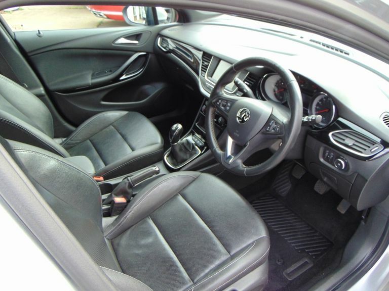 Vauxhall Astra 1.6 Cdti Ecotec Blueinjection Design Euro 6 Ss Black #12