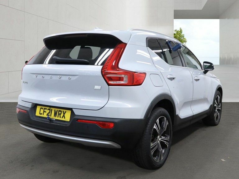 Volvo XC40 1.5 T5 Recharge Phev Inscription Pro White #6