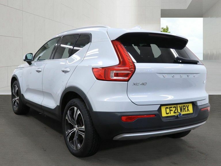 Volvo XC40 1.5 T5 Recharge Phev Inscription Pro White #5