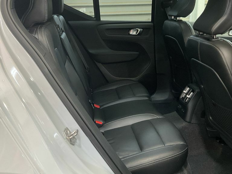 Volvo XC40 Recharge T5 R-design Pro Blue #10