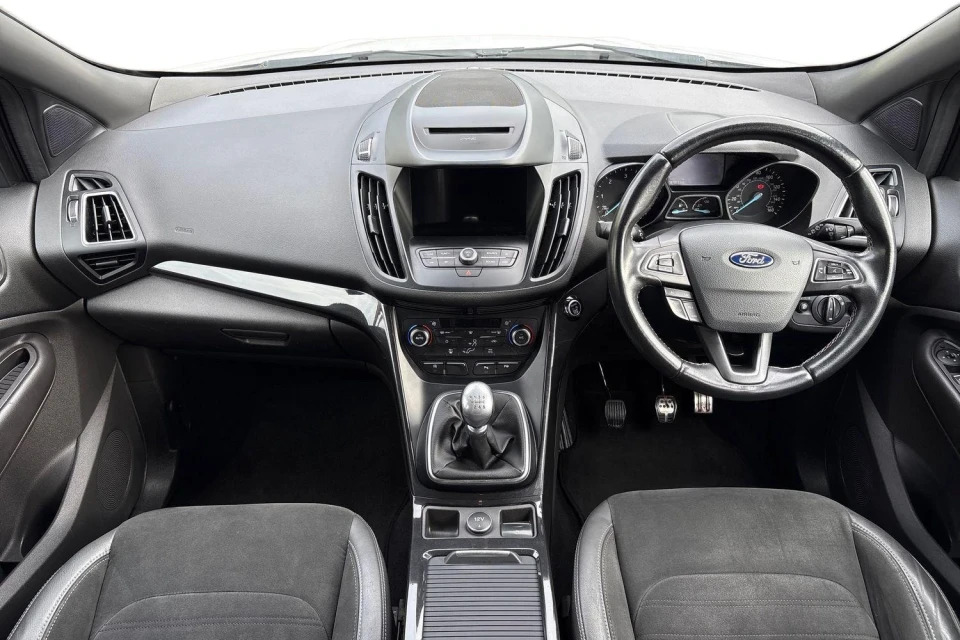 Ford Kuga 1.5 Tdci Zetec 2Wd Black #8
