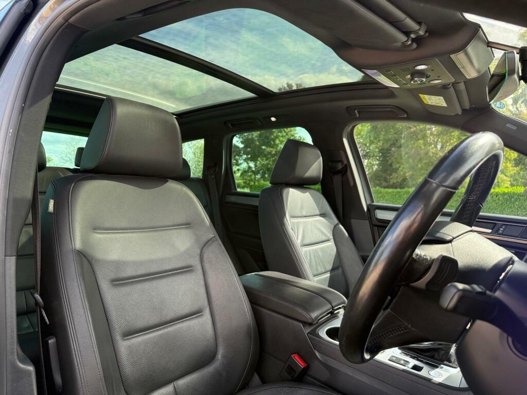 Volkswagen Touareg 3.0 Tdi V6 Bluemotion Tech R-line Tiptronic 4Wd Eu Grey #3