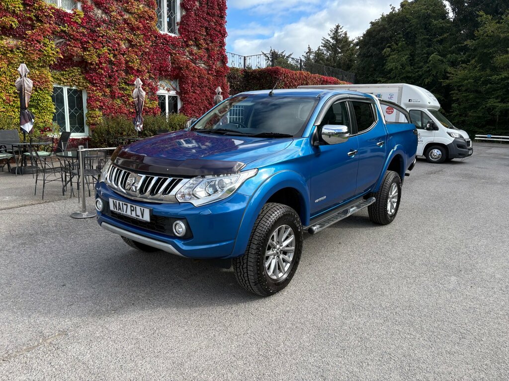 Mitsubishi L200 2.4 Di-d Dc Warrior Pickup Double Cab M Blue