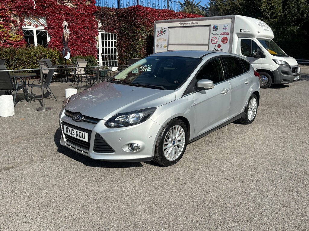 Ford Focus 1.0T Ecoboost Zetec Hatchback Eu Silver