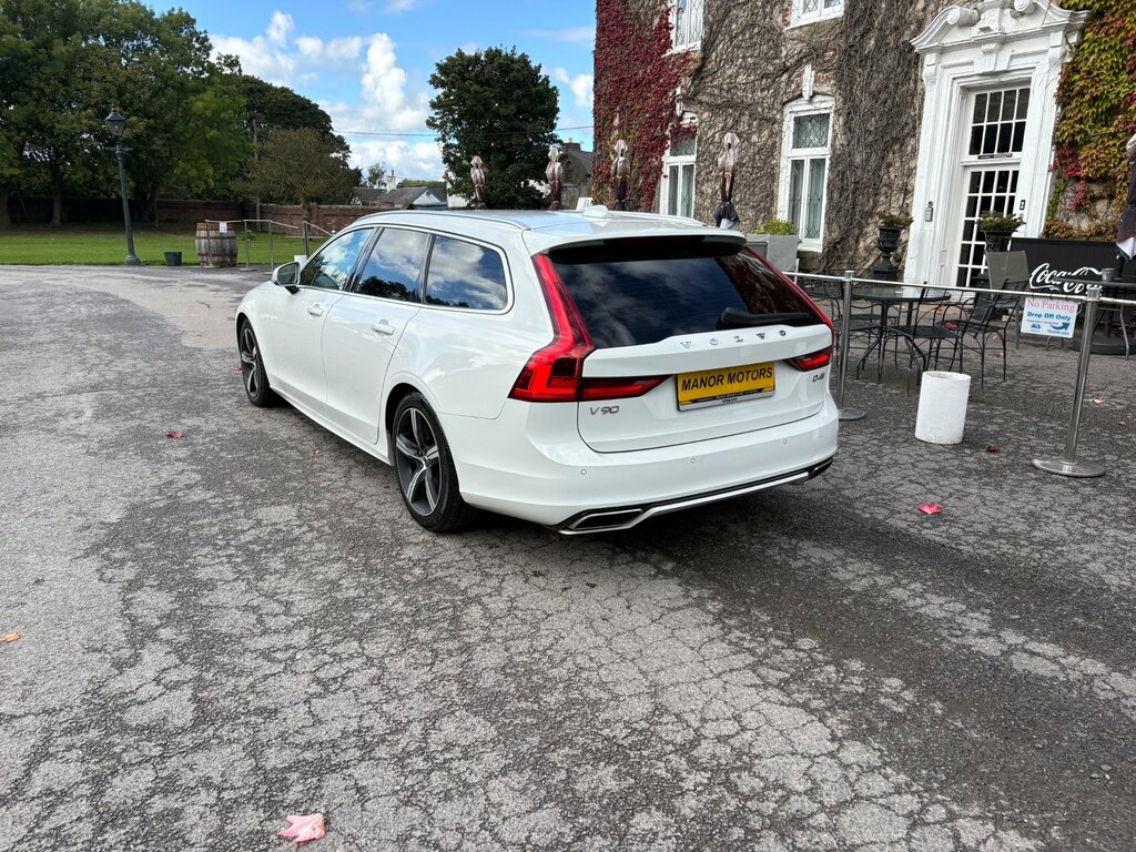 Volvo V90 2.0 D4 R-design Estate Euro 6 Ss White #4