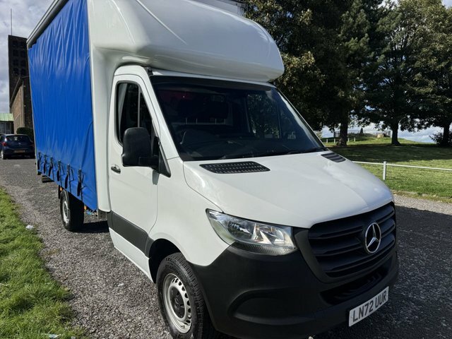 Mercedes-Benz Sprinter 2.0 315Cdi 3.5T. Lwb 4.2M X 2.4M Int. Height Curta White