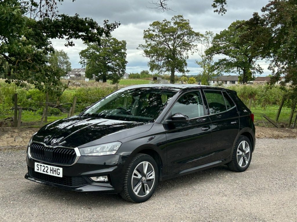 Skoda Fabia 1.0 Tsi 110 Colour Edition White #3