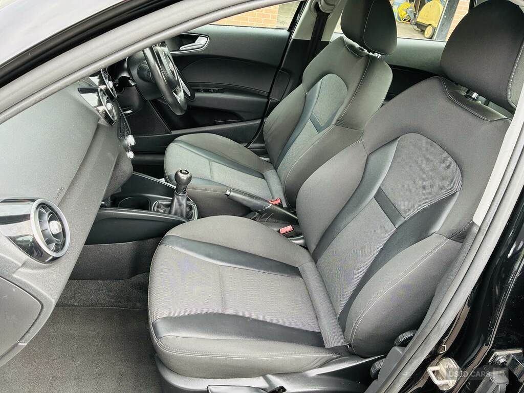Audi A1 Hatchback 1.6 Tdi Sport Sportback Euro 5 Ss Blue #11