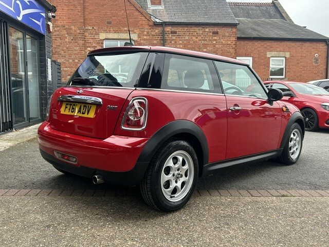 Mini Hatch Hatchback 1.6 One Hatch 2011 Red #3