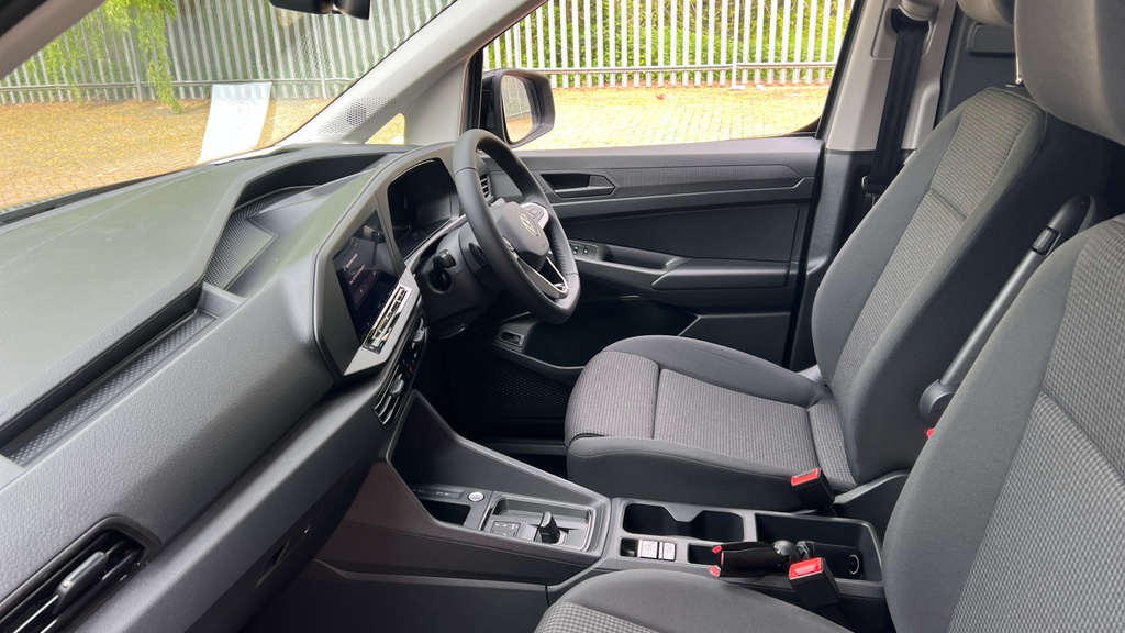 Volkswagen Caddy Caddy 1.5 Ehybrid 150 Commerce Pro Van Dsg Assist Grey #2