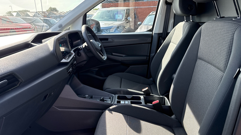 Volkswagen Caddy Maxi Volkswagen Caddy Cargo Maxi C20 Petr 1.5 Ehybrid 1 Grey #2