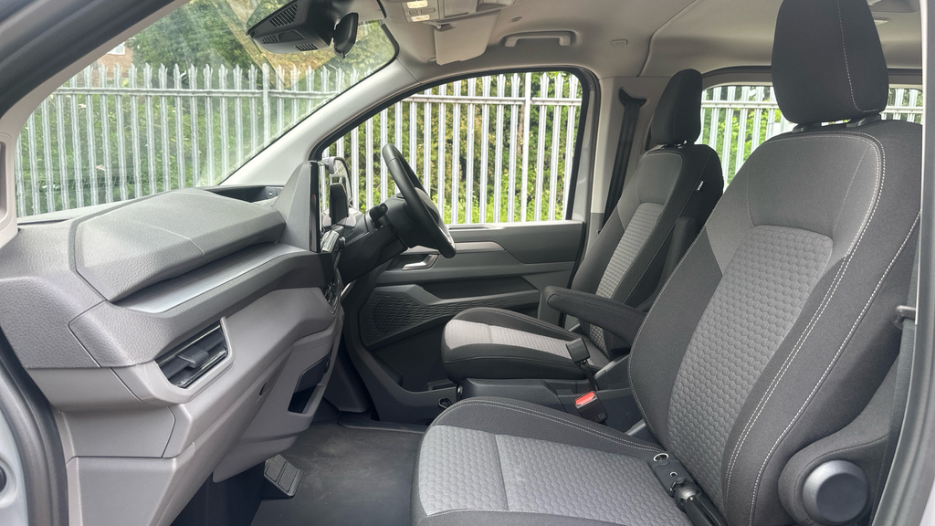 Volkswagen Transporter Shuttle Shuttle Life Swb 150 Ps 2.0 Tdi 8Sp Grey #2