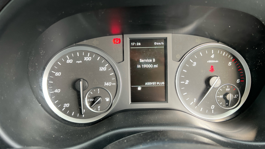 Mercedes-Benz Vito Mpv White #27