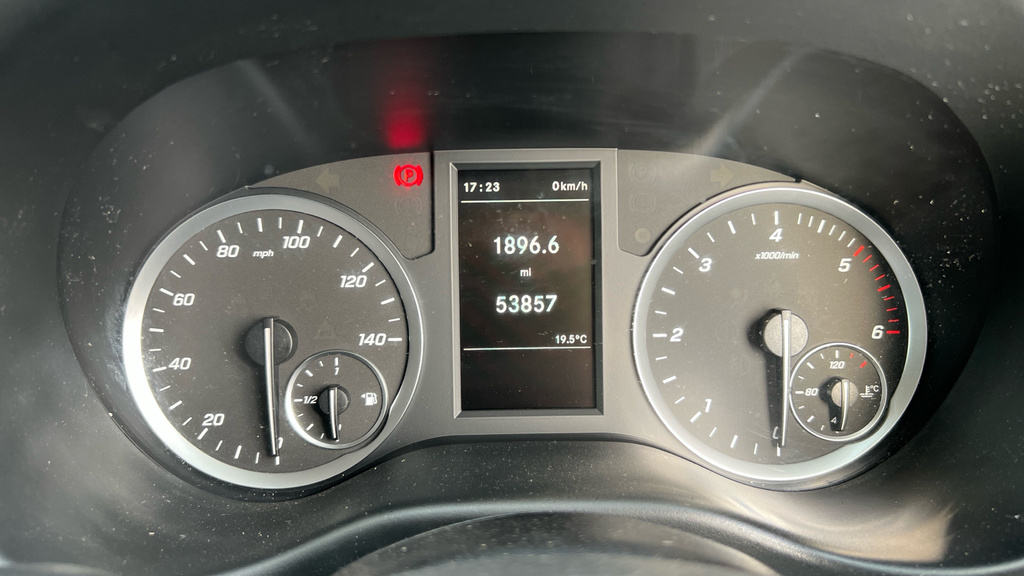 Mercedes-Benz Vito Mpv White #13