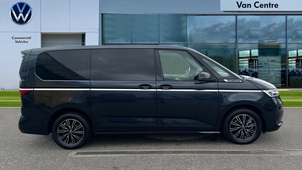 Volkswagen Multivan Multivan Style Long 245 Ps 1.5 Ehybrid 6-Speed Dsg Blue #4