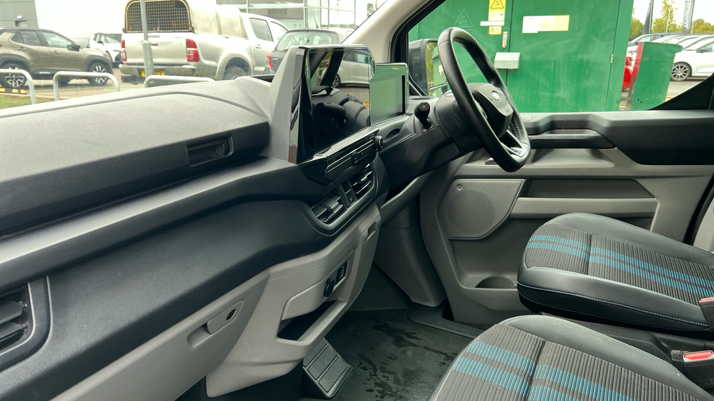 Ford Transit Custom Transit Custom 2.0 Ecoblue 170Ps H1 Van Sport Black #4