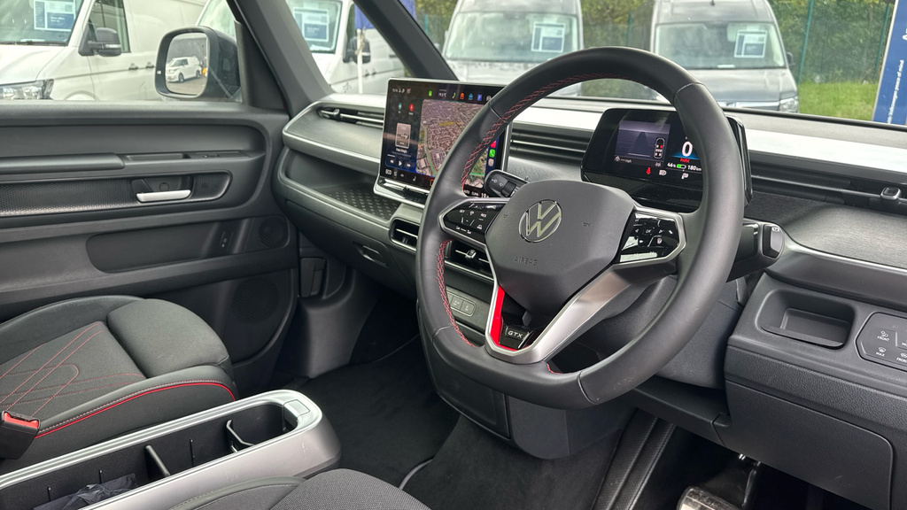 Volkswagen ID.Buzz Id. Buzz 250Kw Gtx Pro 86Kwh 4Motion Lwb Red #6