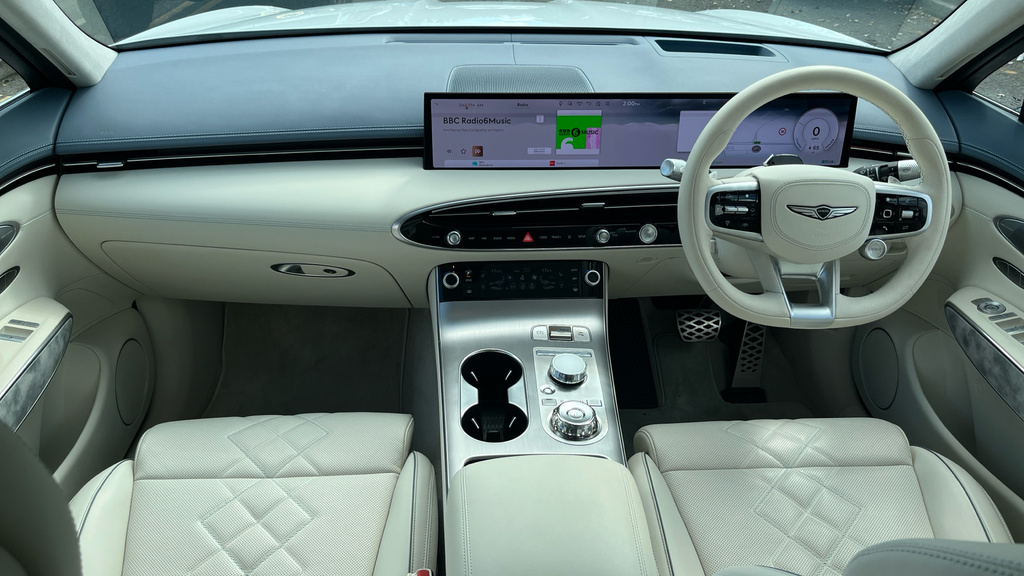 Genesis GV70 Gv70 360Kw Luxury 84Kwh Awd Comfort Pack White #3