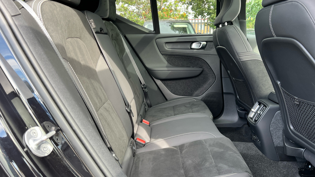 Volvo XC40 Xc40 175Kw Recharge Ultimate 69Kwh Black #6
