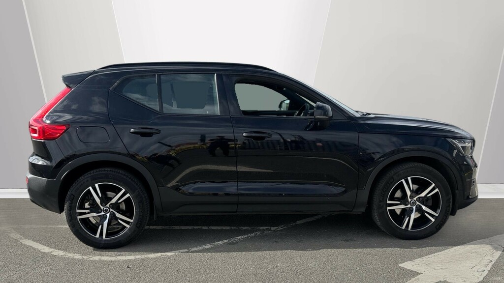 Volvo XC40 Xc40 2.0 B4p Plus Dark Awd Black #3