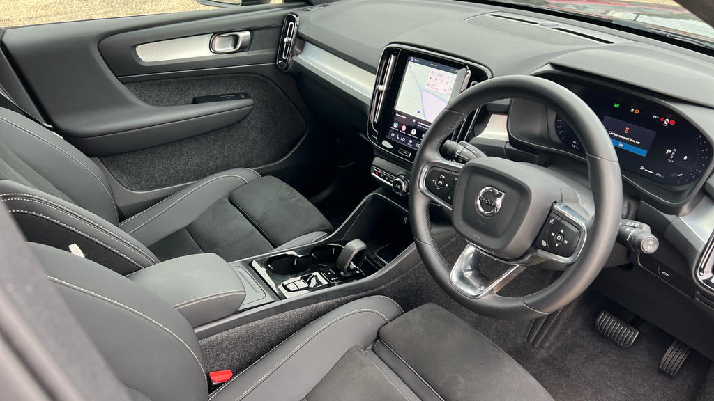 Volvo XC40 Xc40 2.0 B4p Plus Black Edition Black #4