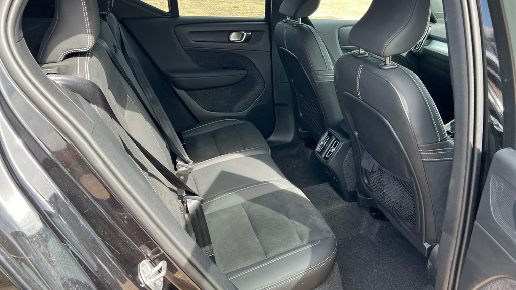 Volvo XC40 Xc40 2.0 B4p Plus Black Edition Black #6