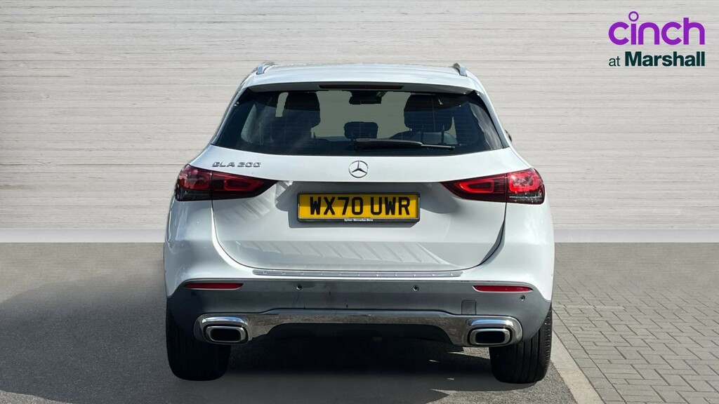 Mercedes-Benz GLA Class Gla 200 Sport Executive White #4