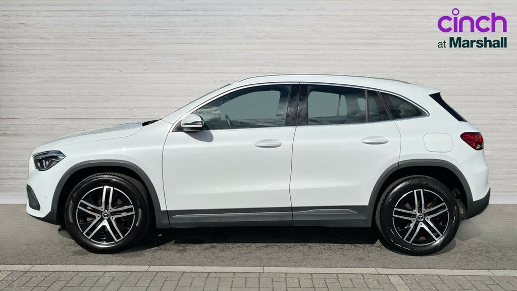 Mercedes-Benz GLA Class Gla 200 Sport Executive White #6
