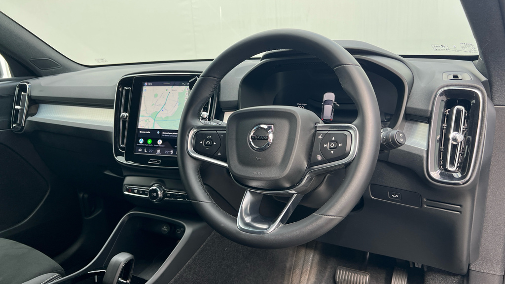 Volvo XC40 Xc40 2.0 B4p Plus Black Edition Black #4