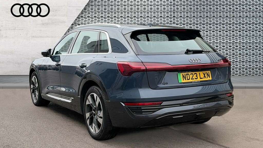 Audi Q8 e tron Q8 250Kw 50 Quattro 95Kwh Sport Blue #3