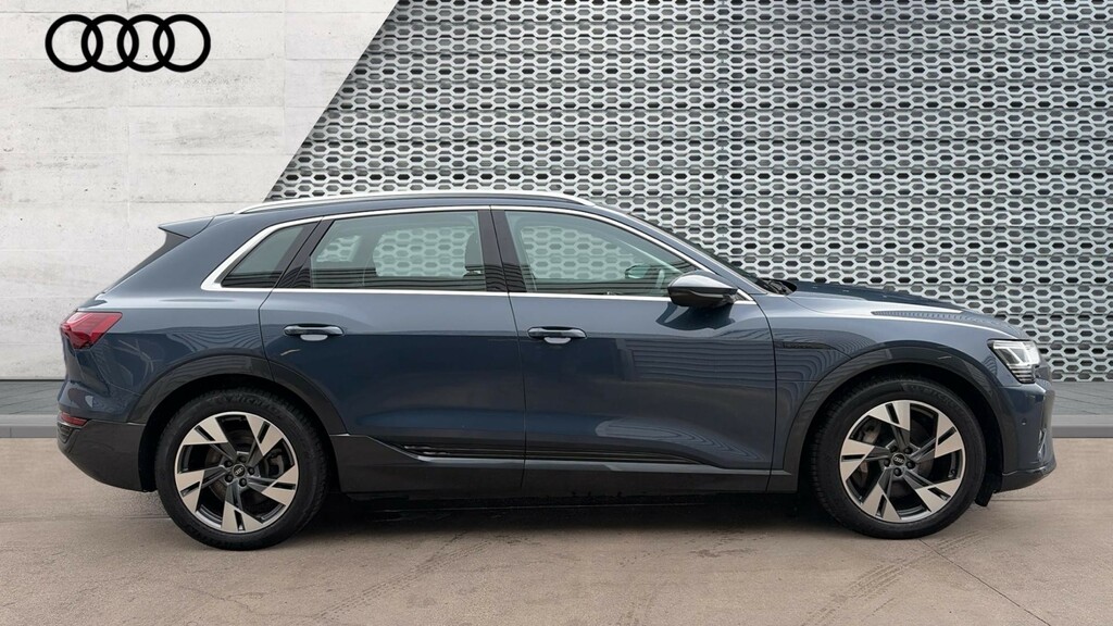 Audi Q8 e tron Q8 250Kw 50 Quattro 95Kwh Sport Blue #4