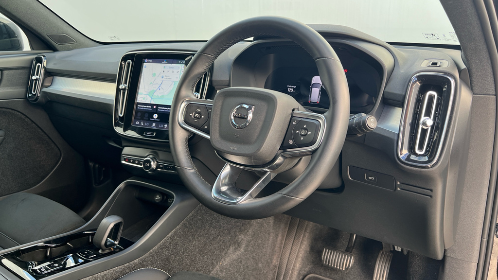 Volvo XC40 Xc40 2.0 B4p Plus Black Edition Black #4