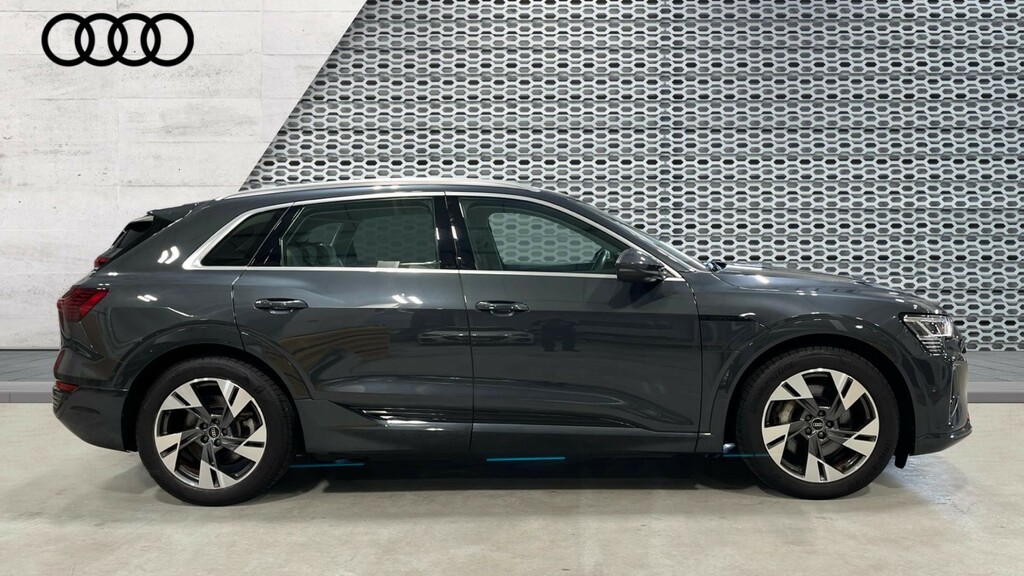 Audi Q8 e tron Q8 250Kw 50 Quattro 95Kwh Sport Black #4