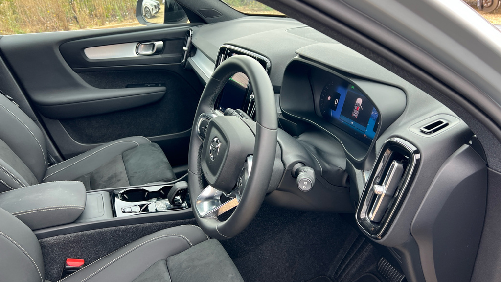 Volvo XC40 Xc40 2.0 B3p Plus Dark Grey #4