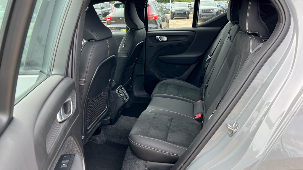 Volvo XC40 Xc40 2.0 B3p Plus Dark Grey #6