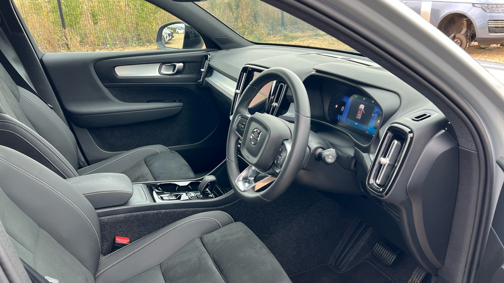 Volvo XC40 Xc40 2.0 B3p Plus Dark Grey #5