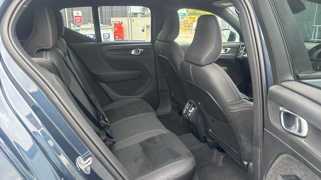 Volvo XC40 Xc40 2.0 B4p Plus Dark RF25XBA Blue #6