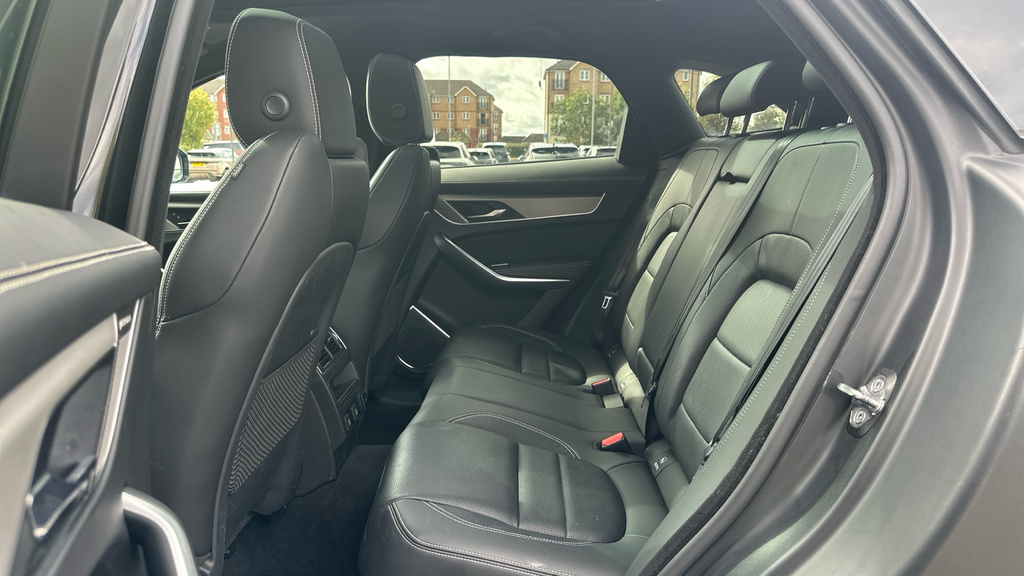 Jaguar F-Pace F-pace 2.0 D200 R-dynamic Se Black 90Th Anniv KW74NFY Black #4