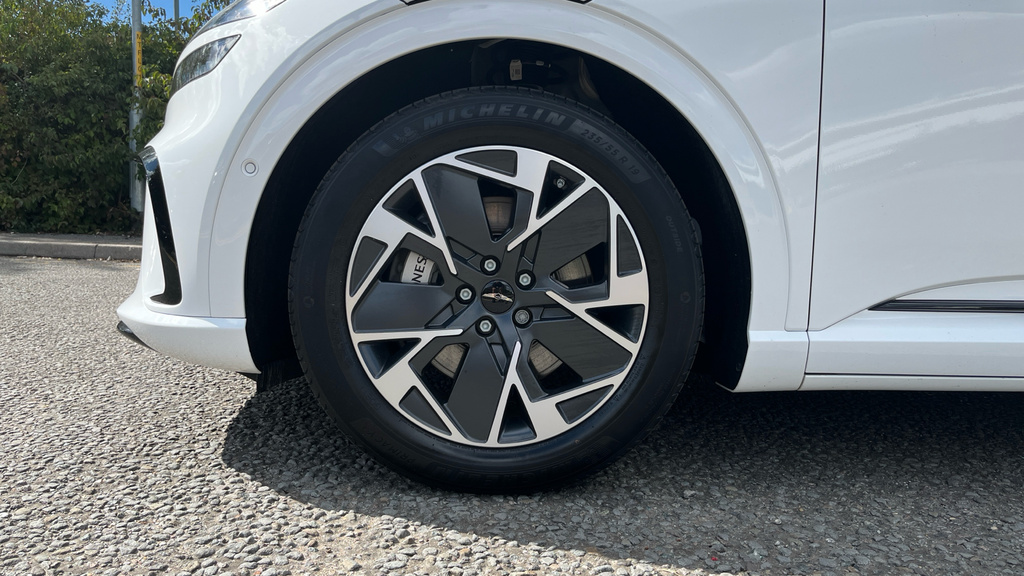 Genesis GV60 Gv60 168Kw Pure 84Kwh Innovation White #4