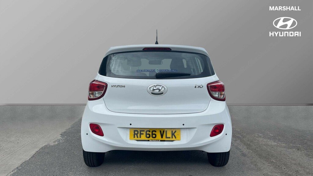 Hyundai I10 I10 1.2 Premium White #4