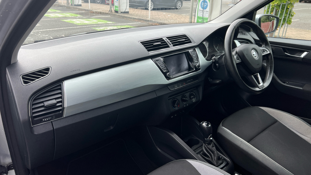 Skoda Fabia Fabia 1.2 Tsi Se Dsg Silver #2