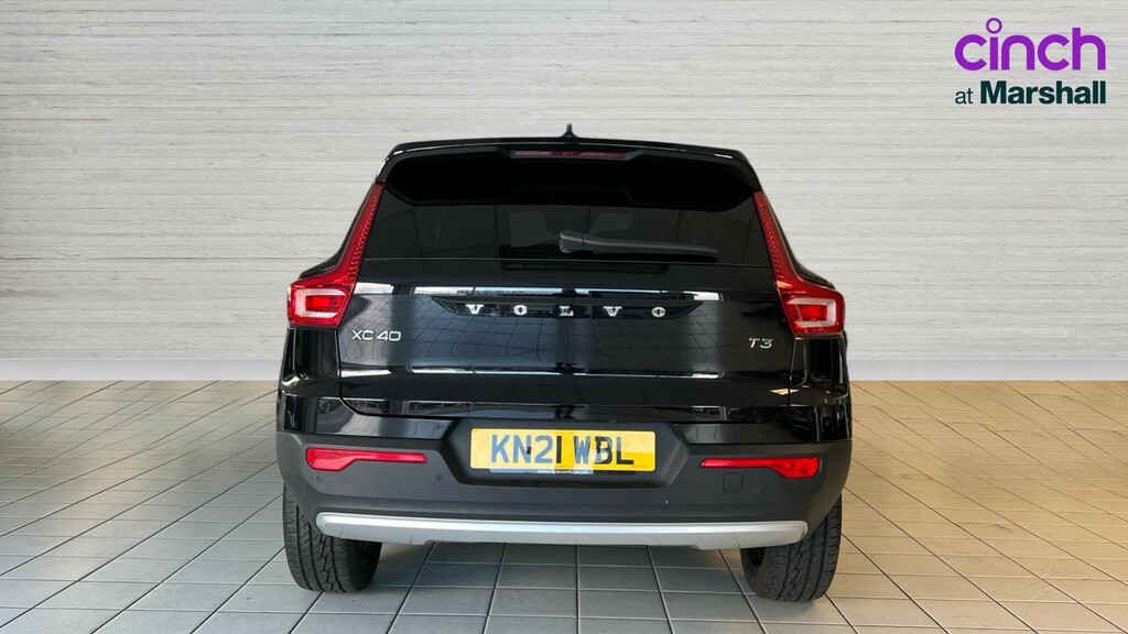 Volvo XC40 Xc40 1.5 T3 163 Momentum Geartronic Black #4